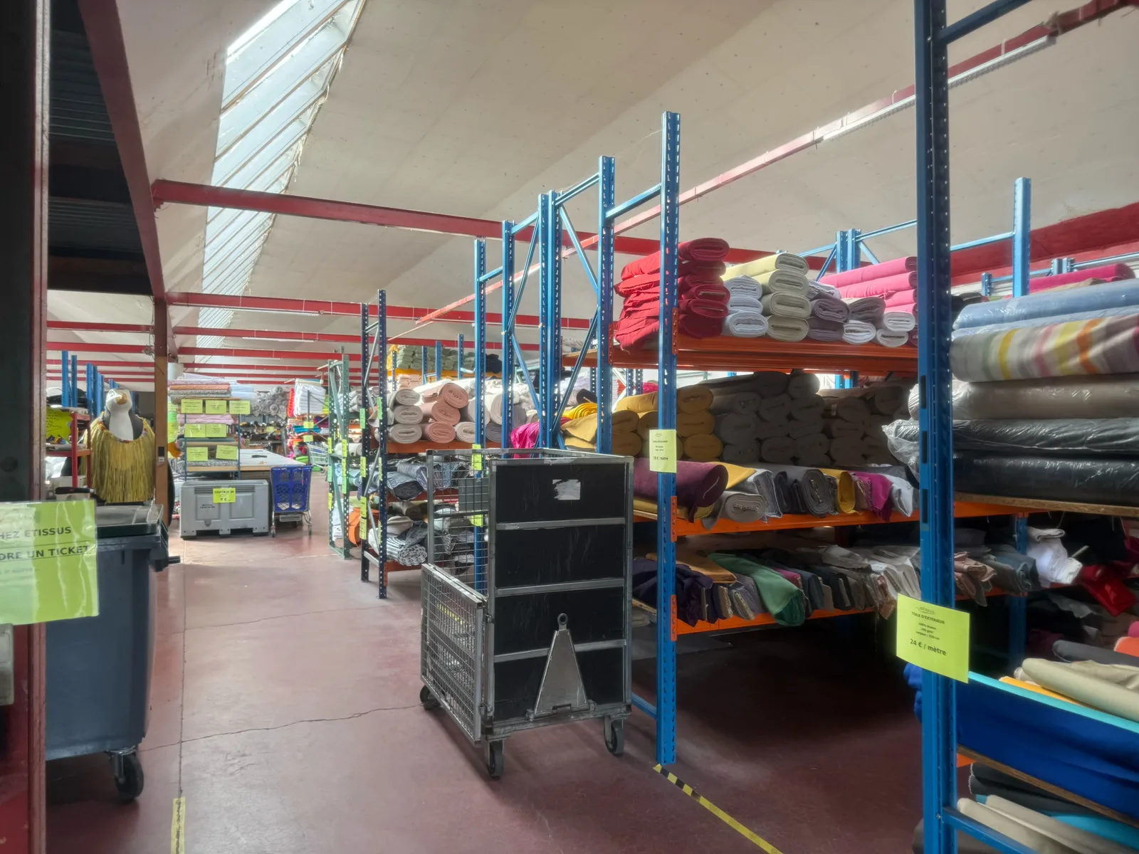 Etissus Magasin d'Usine, photo 3