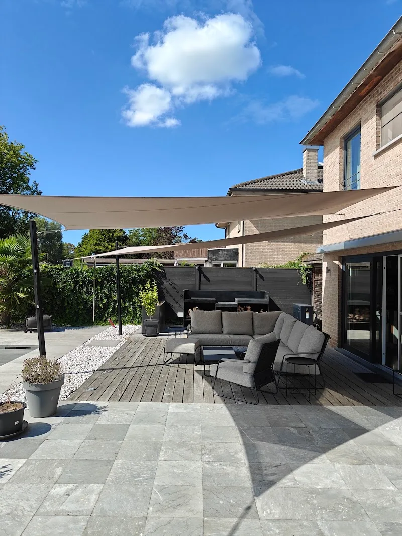 Elevé outdoors, photo 4